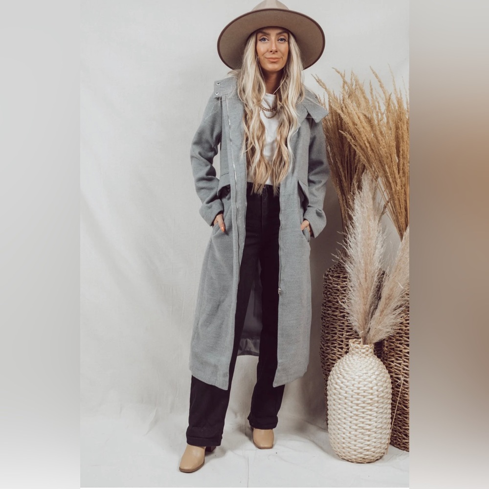 Long gray hooded coat- Stevie Hender
